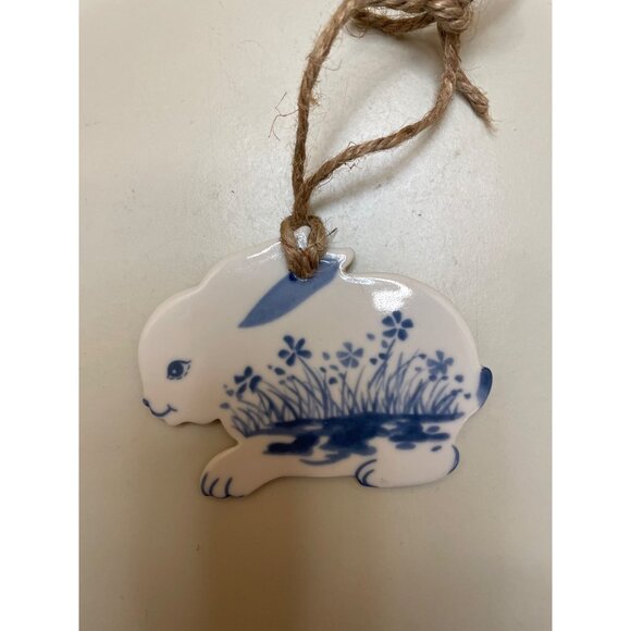 Russ Pottery Bunny Ornament Number 2563 - Picture 8 of 14